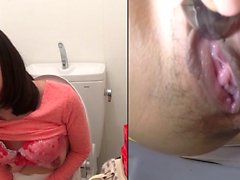 Asian teen squirting pee