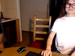 amateur hot4u2see fingering herself on live webcam