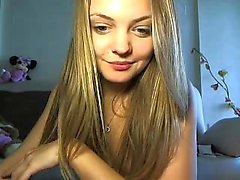 Young school girl masturbate on webcam