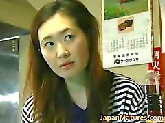 Japanese MILF enjoys hot sex