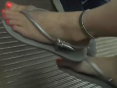 drunk chick have her toes sucked on subway