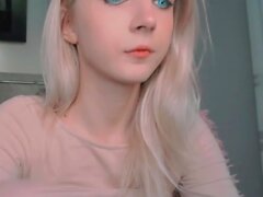 Sexy Webcam Teen Does A Striptease